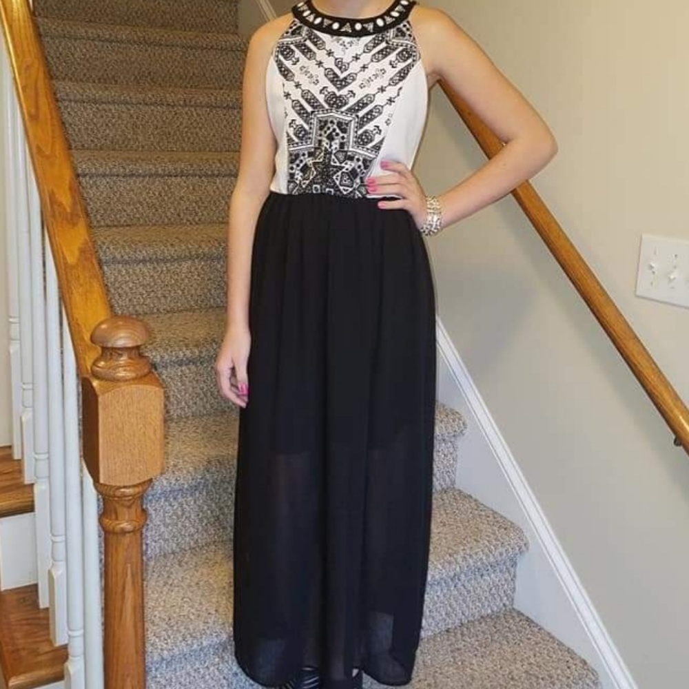 Gorgeous black and white semi-formal dress